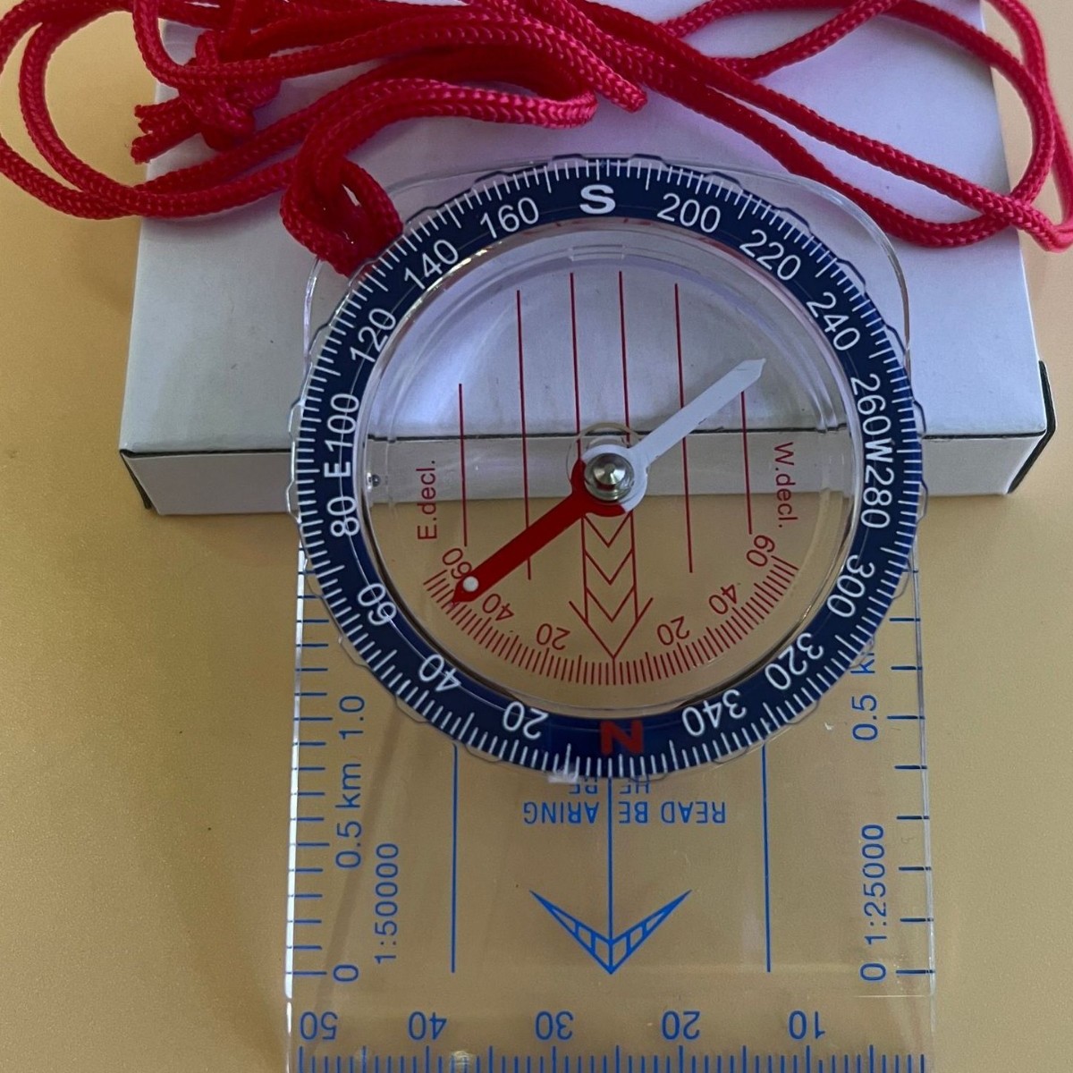 دليل محمول للخييم في الهواء الطلق من طراز Aklek Aklek Pوصلة قياس القياس DC47-3. Item Picture