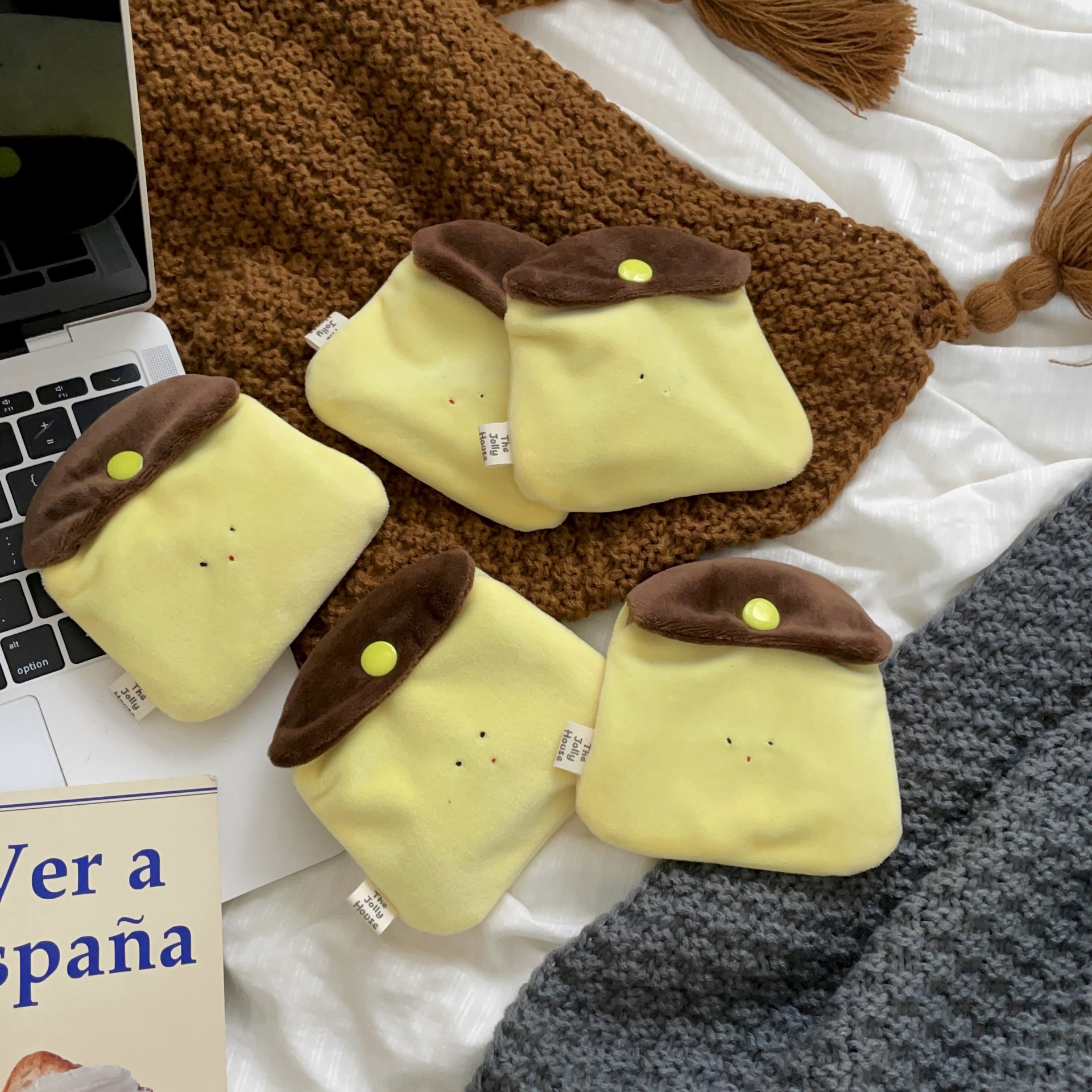 Adorable hecho a mano caramelo pudding zero monedero creativo mini peluche auriculares portátiles documento de identificación almacenamiento de tarjetas pequeñas bolsa details Picture