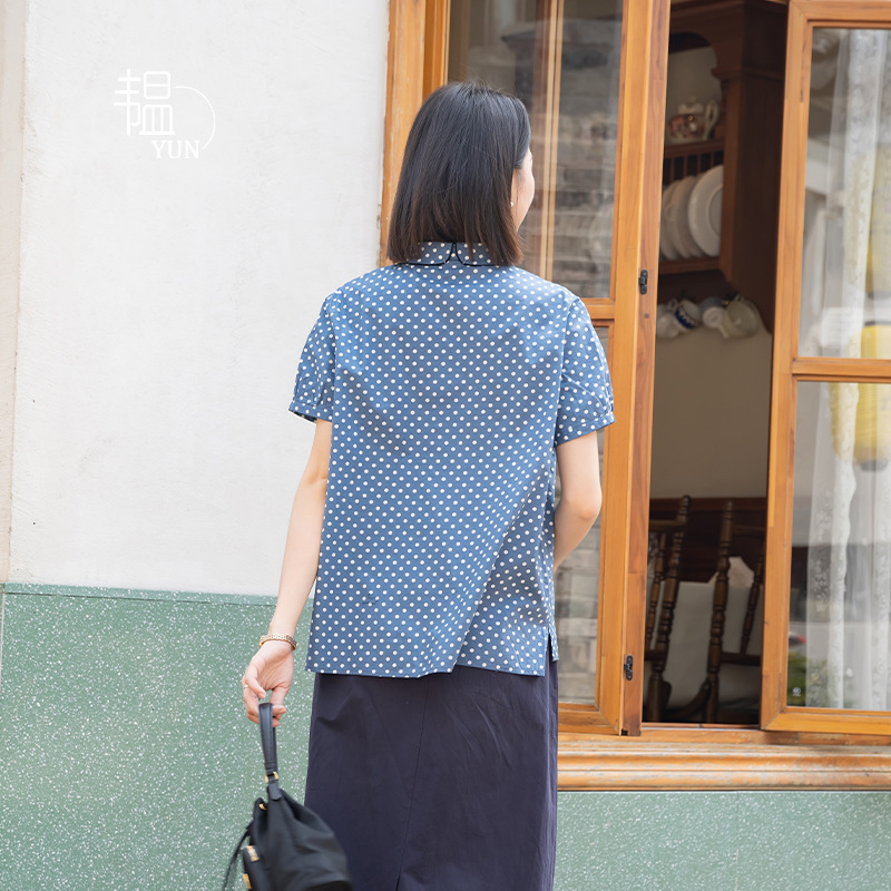 女式衬衫实物图