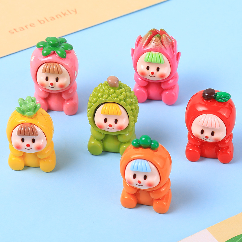 Resin Three-Dimensional Cartoon Fruit Multi-Sister Diy Accessories Key Chain Pendant Car Decoration Hand Decoration Application Scenario