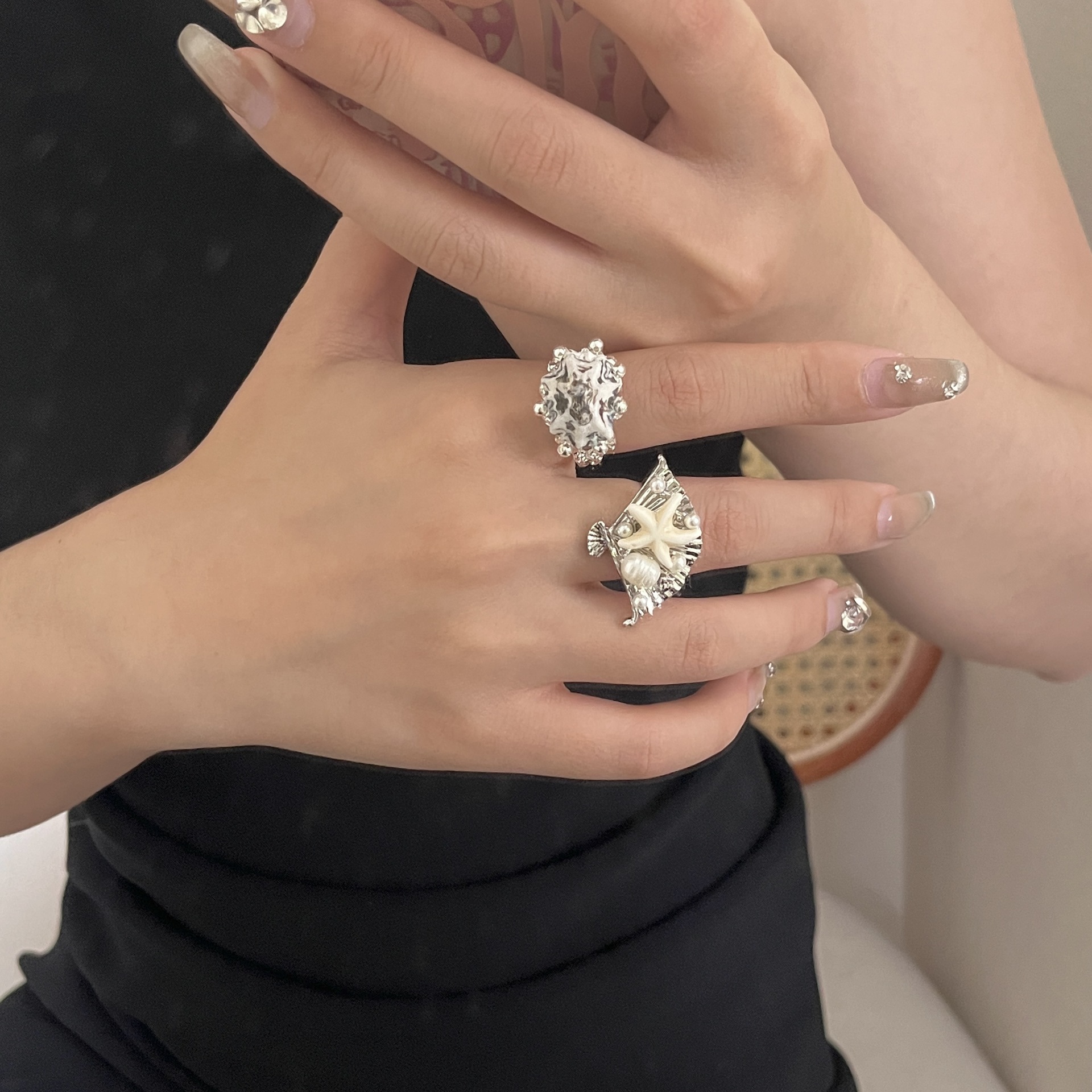 Bohemian beach-style starfish, shell and pearl stacked ring ring, ins style, exaggerated personality, open ring for women Application Scenario