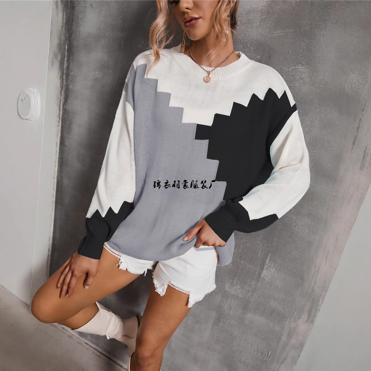 New Spring collection for 2025: European and American foreign trade fashion and individuality, patchwork round neck, large size loose knitted sweater, long-sleeved sweater for women Specification image