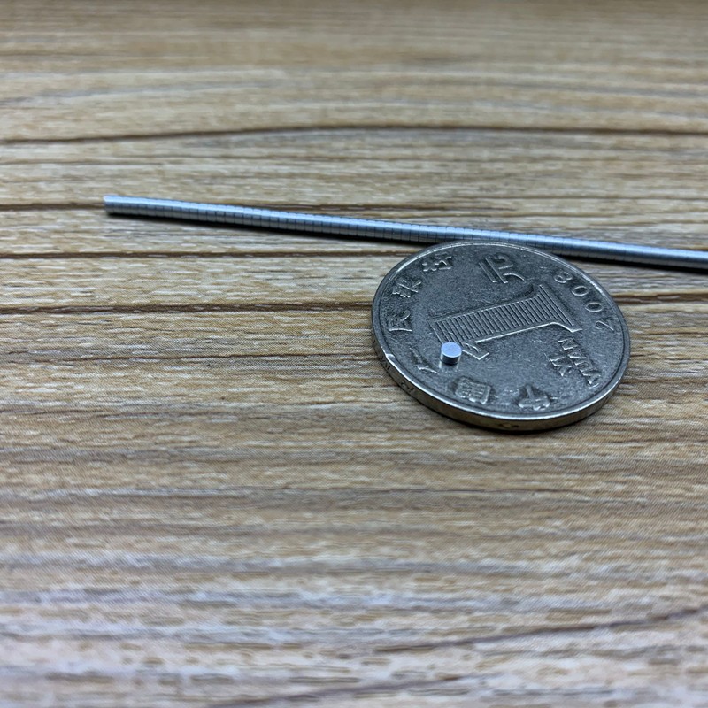 N52性能圆形2*1.5毫米强磁磁铁 耳钉饰品磁性配件 小吸铁石钕铁硼