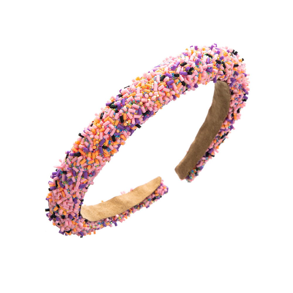 Summer New Europe And The United States Fashion Sponge Wide Edge Headband Girls Color Everything Pressure Hair Face Senior Headwear Wholesale Application Scenario