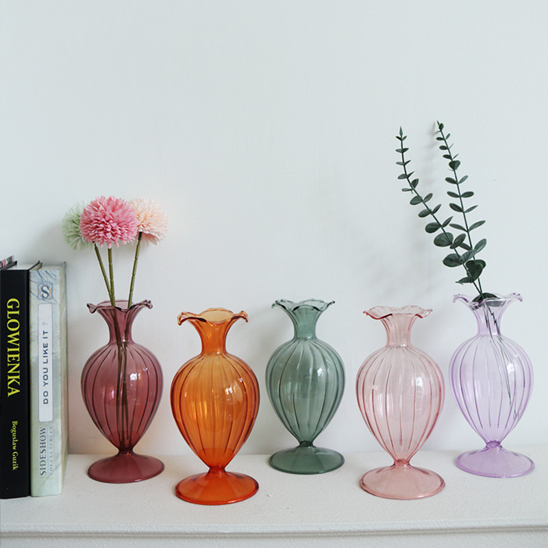 European retro and simple glass mouth with a big belly series of glass vases for living room, home, study and bedside decoration with lilies Specification image