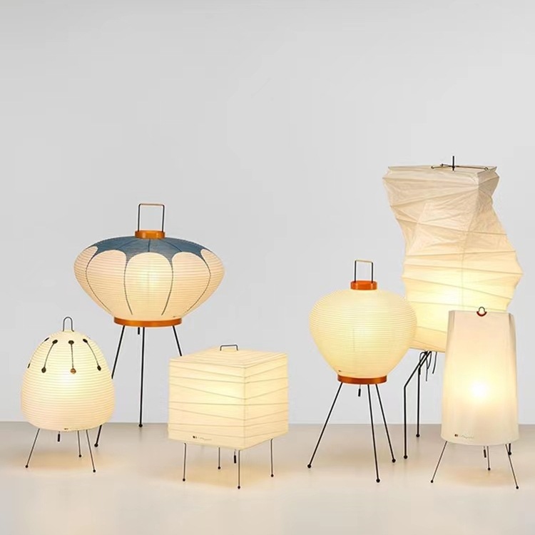 Isamu Noguchi's Japanese-style wabi-sabi floor table lamps are designed for living rooms, dining rooms, bedside tables, homestays and hotels