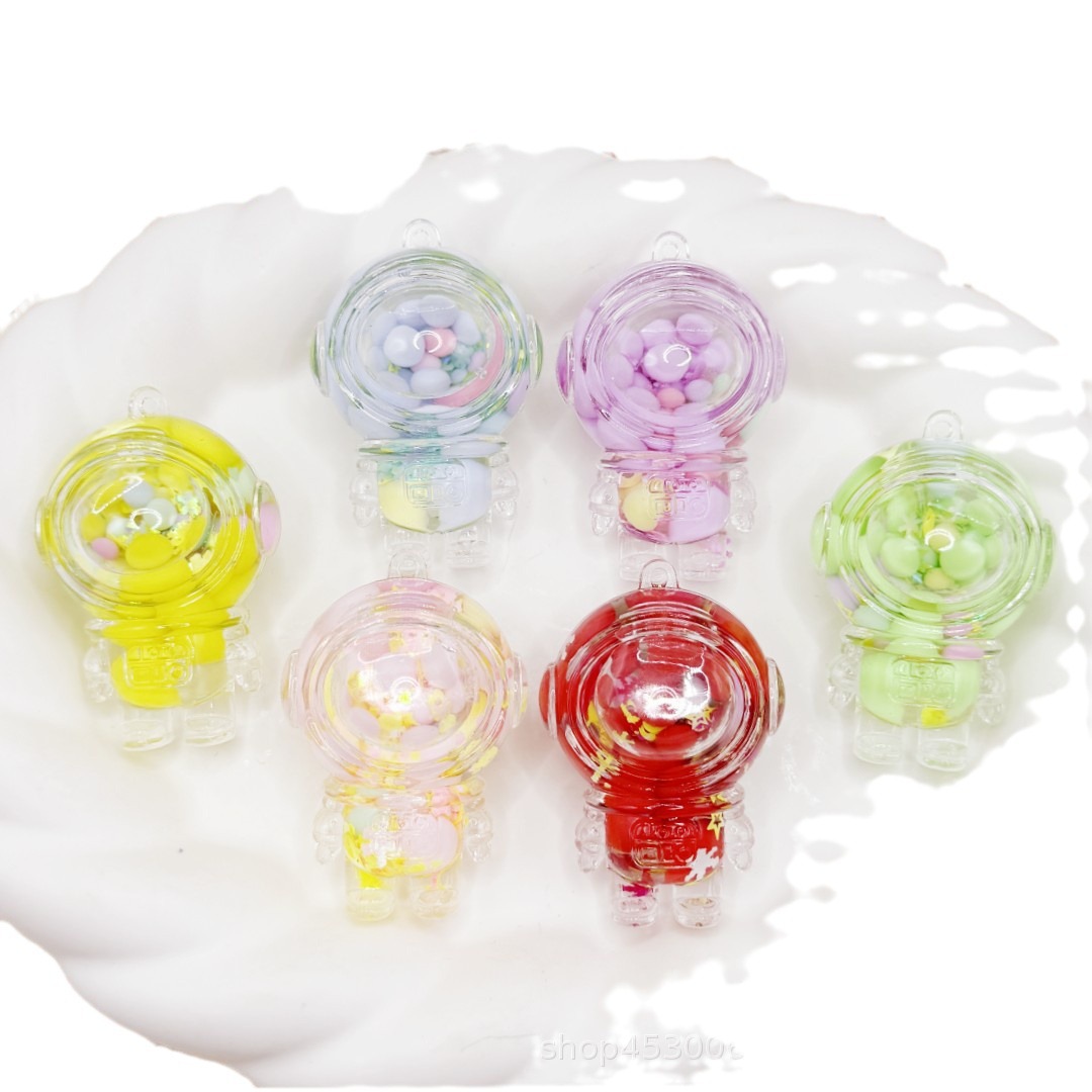 Liquid flowing sand into oil bottles, milk tea cups, keychains, exquisite accessories, astronaut ice cream small pendants, gift wholesale Item Picture