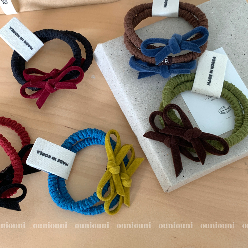 2 sets of candy-colored velvet bow hair ties, Korean-style Instagram girl's ponytail, hair band, hair tie, leather cover and hair accessories Application Scenario