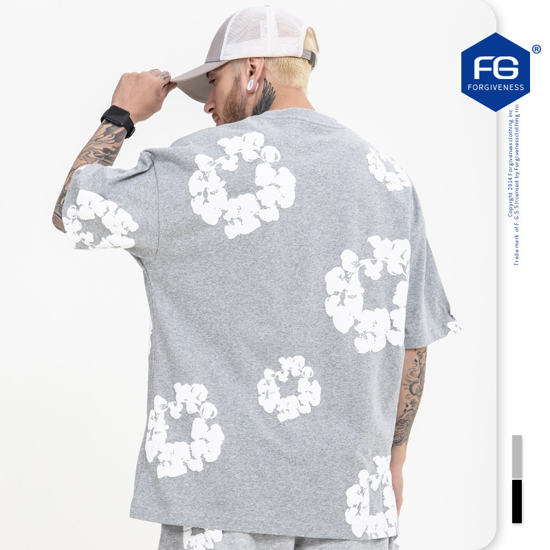 FG Men's Wear - Spring/Summer 2024 new Collection: kanye's signature high-street hip-hop short-sleeved T-shirt set with full foam printing Application Scenario