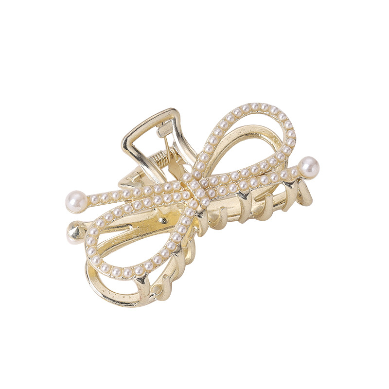 Alloy Grip Pearl Diamond Hair Clip Back Head Korean Shark Clip Medium Size Female Half Tie Temperament Clip Headwear Item Picture