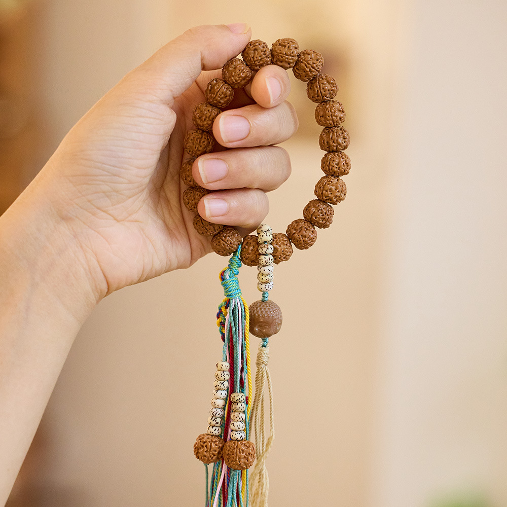 National trend cultural and creative, natural diamond Bodhi seed bracelet, Du Mu retro tassel hand-held pendant, collectible and wholesale Item Picture