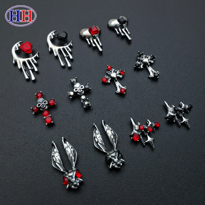 Punk-style Halloween cross alloy nail accessories, star moon heart-shaped nail accessories, nail drill wholesale Application Scenario