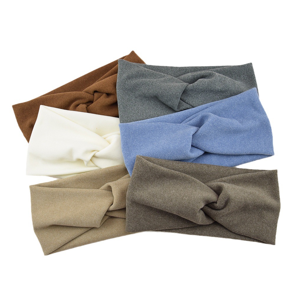 Cross-border autumn and winter cross hair band, warm ear-protecting headband, European and American hair tie, yoga hair accessory, face wash wide edge head cover Item Picture
