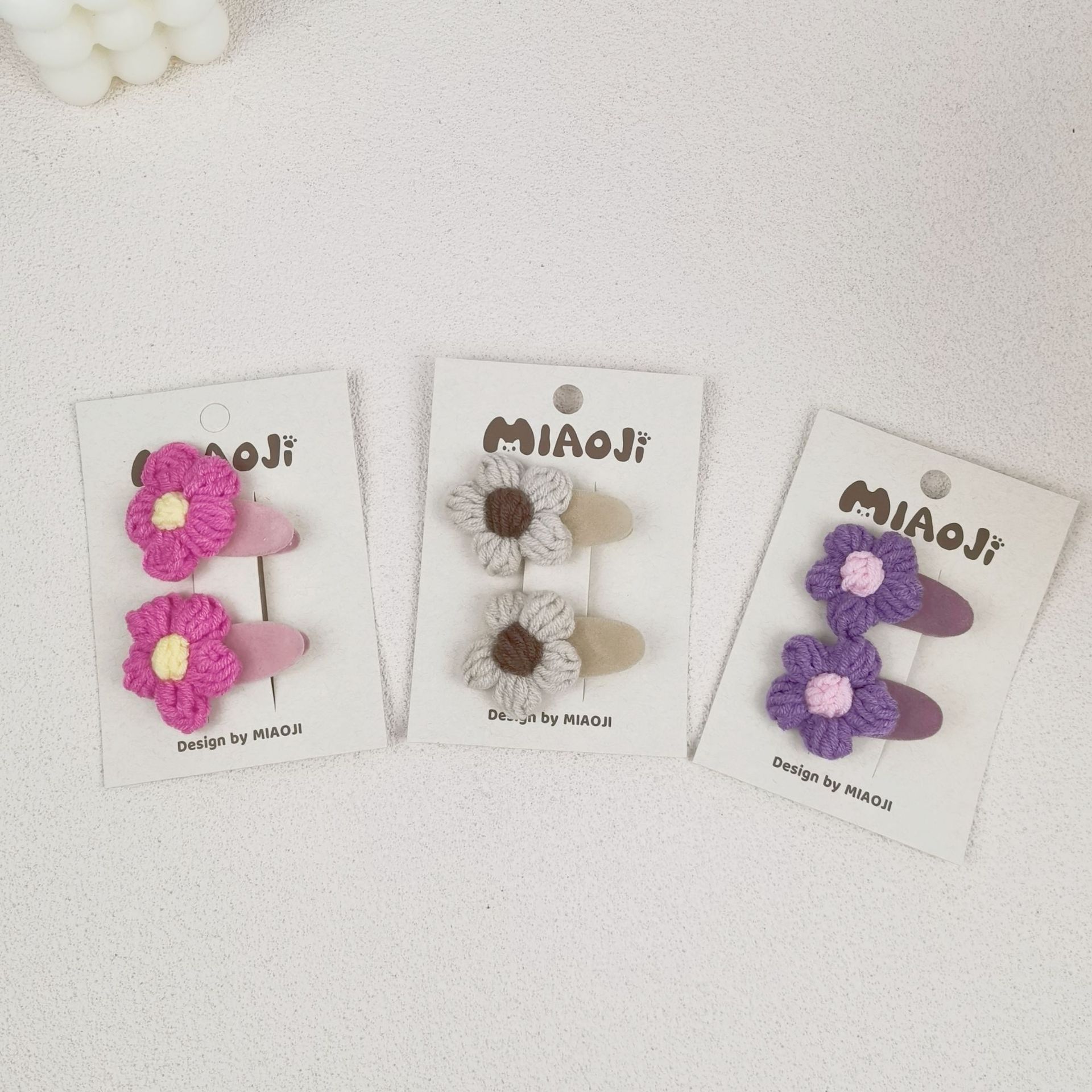 A Korean version of a little girl's side-cut hair clip with princess sunflower braided and children's wool flower clips Application Scenario