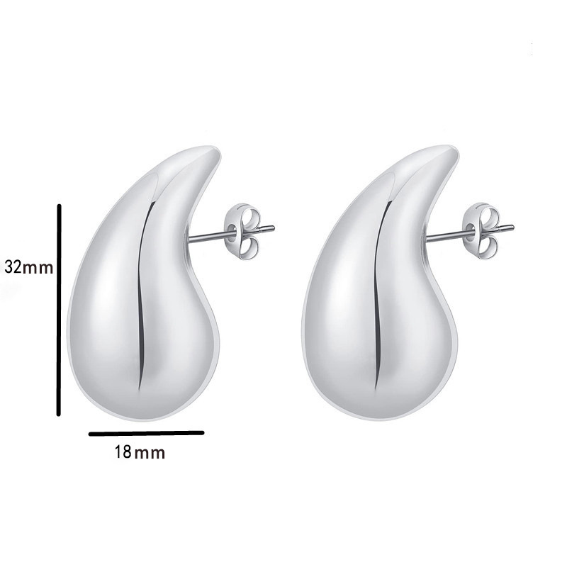 Amazon Explosive Gold Drop Earrings Niche European And American High Design Sense Earrings Unique Temperament Earrings Wholesale Application Scenario