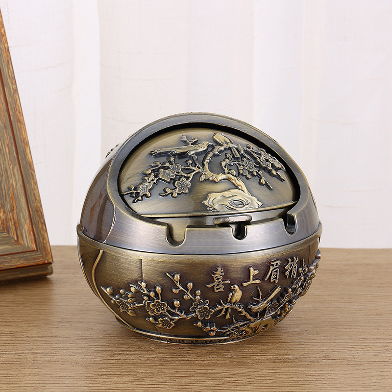 新款欧式带盖圆形烟灰缸创意个性奢华高档复古车载家用防灰烟灰缸