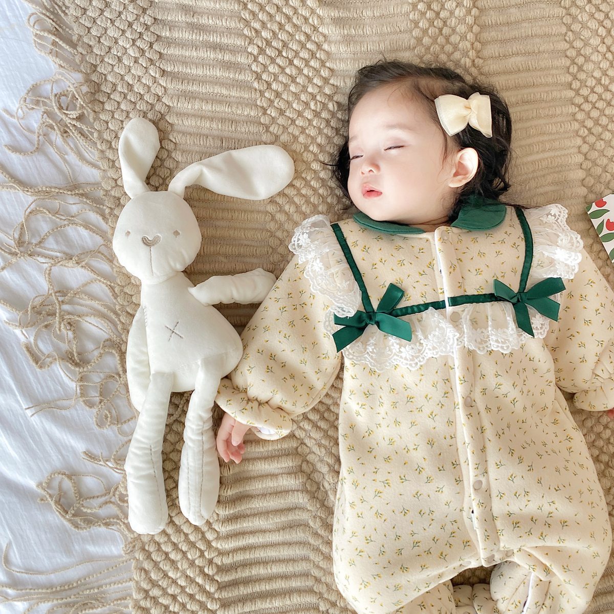 Baby one-piece suit, winter cotton-padded jacket, lace warm outdoor wear for baby girls, Korean version pure cotton thick long crawl for newborns