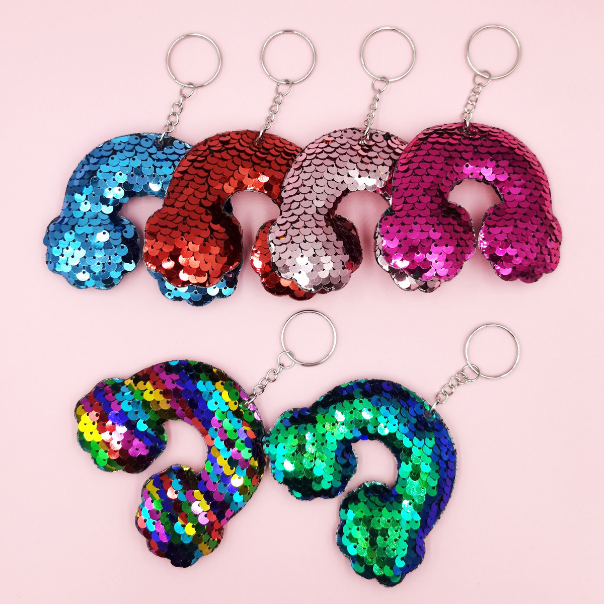 Cross-border set: 6 reflective double-sided flip cover sequin rainbow keychains, rainbow sequin small pendants, car ornaments Specification image