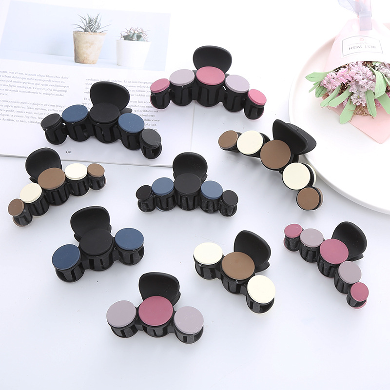 New product: Large and medium-sized matte French scratch-shaped hair clips for the back of the head, with a feminine touch and mixed color. Factory wholesale price