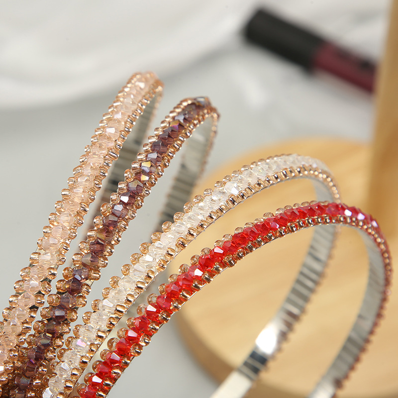 Shiny water diamond hair band, Korean retro women's headband, minimalist and individual hair accessory, facial pressure hair band, pearl hair accessory Application Scenario