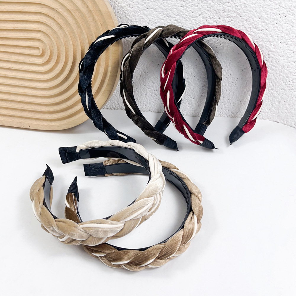 Autumn And Winter New Golden Velvet Twist Braid Hair Band Simple Retro High Cranial Top Braided Hair Card All Non-Slip Hair Accessories Specification drawing