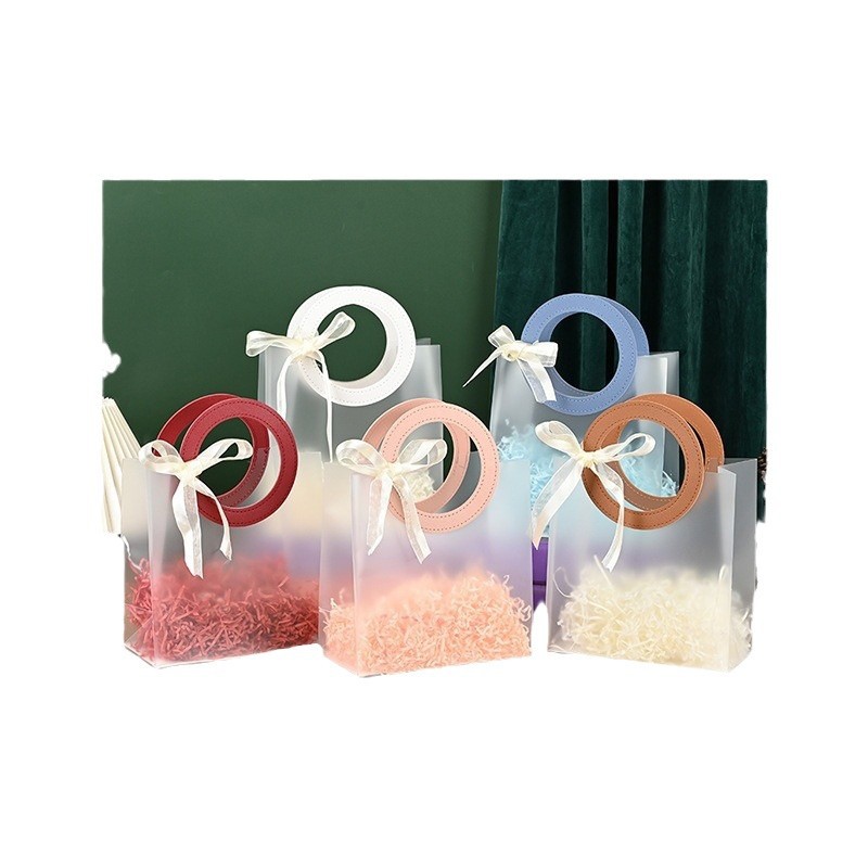 pp frosted souvenir bag, plastic transparent Christmas handbag, birthday gift packaging bag, wedding gift bag Item Picture