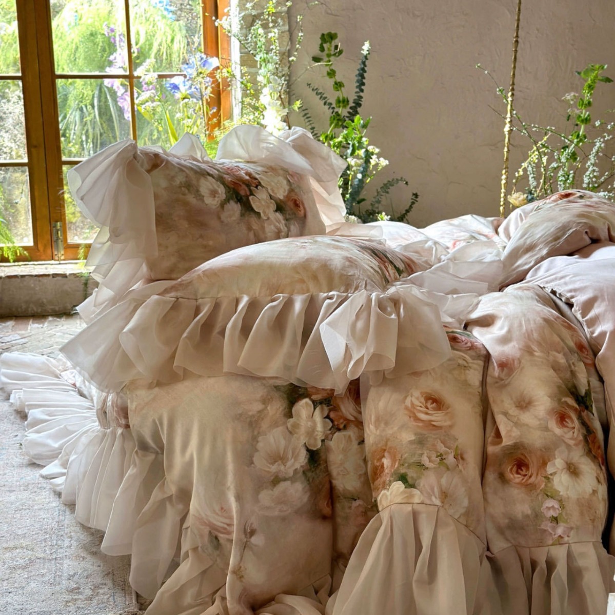 French romantic floral Lyocell cotton four-piece set spring and summer cool retro style printed silky bedding Application Scenario