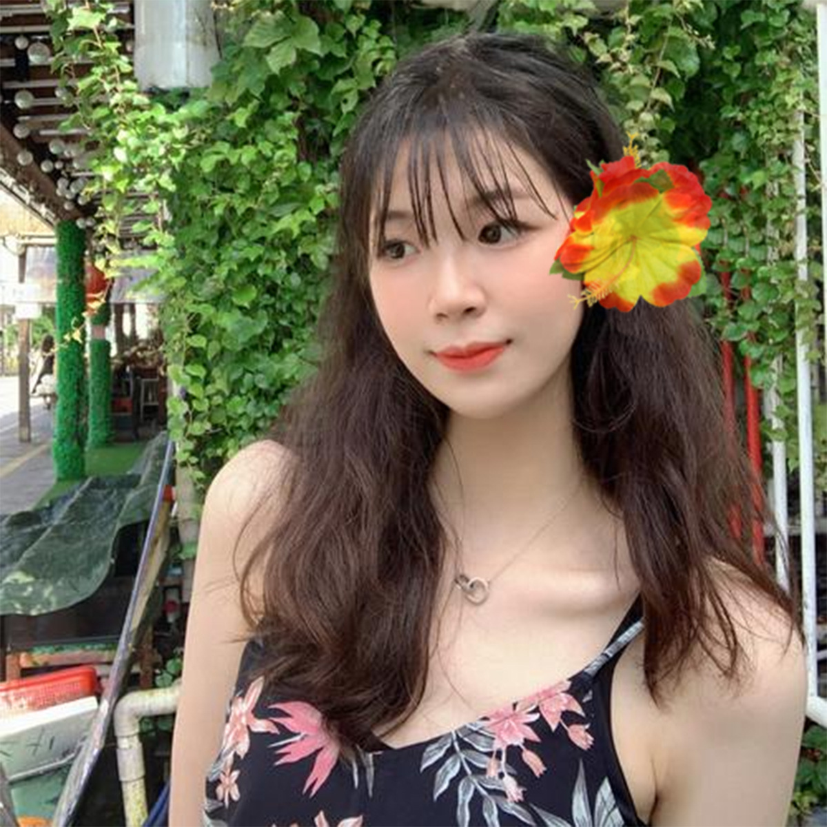 Beautiful hibiscus flower hairpins for taking photos outside, realistic three-dimensional hair accessories, female Hawaiian beach vacation hairpins Specification drawing