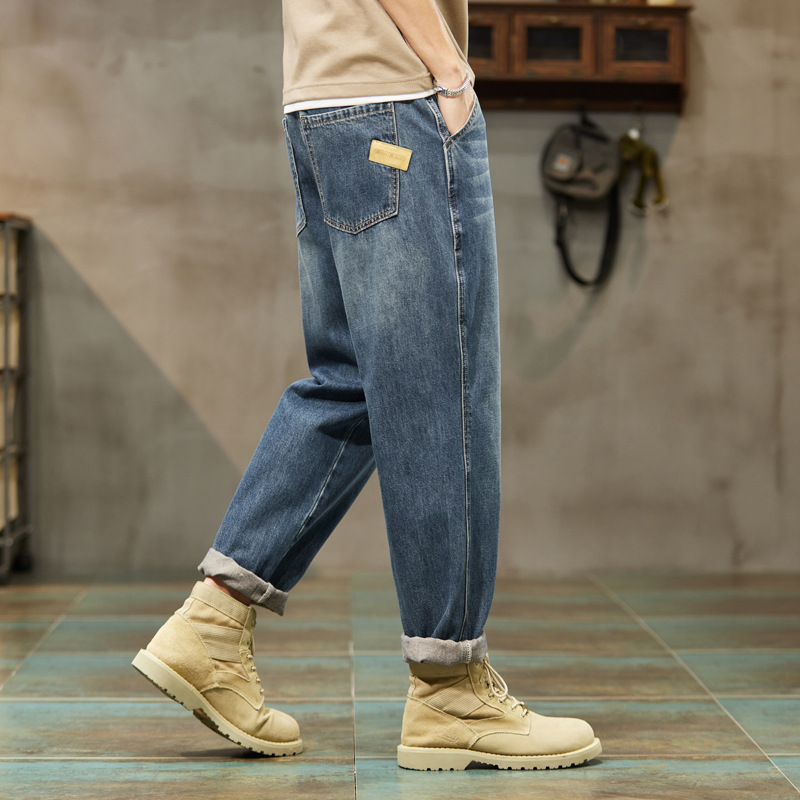 Harun jeans for the summer of 2024 are a trendy men's casual, fashionable, comfortable and versatile pants that are both youthful and stylish details Picture