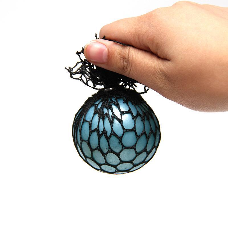 Cross-Border Large Vent Grape Ball Squeeze Extractor Creative Pinch Music Water Balloon Trick Novelty Toys Wholesale Application Scenario