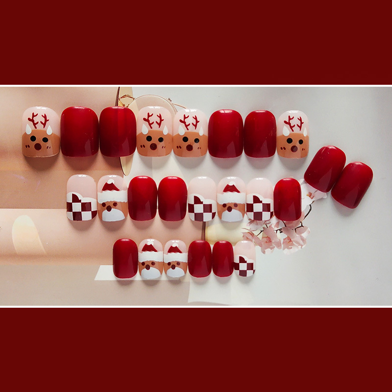 Elk Chessboard Wear Nail Nail Patch Autumn And Winter Jumping Color Nail Patch Christmas Fake Nail Nail Patch Finished Product Application Scenario