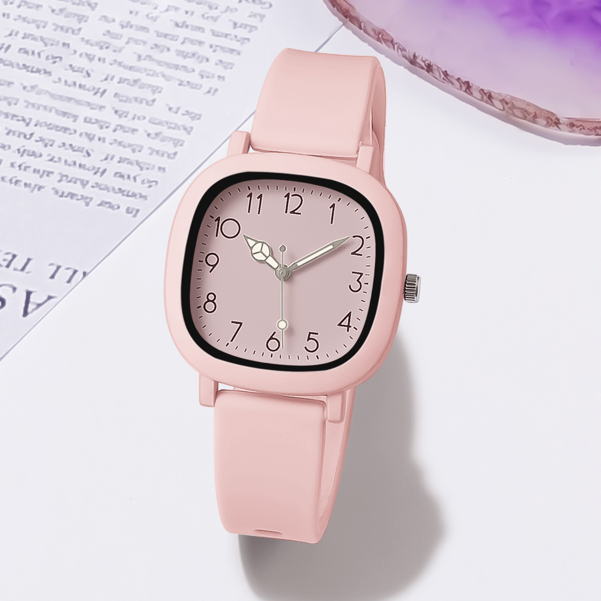 A simple and versatile women's watch for junior and senior high school students in a Korean style, square, retro, fashionable and casual Instagram style Specification image