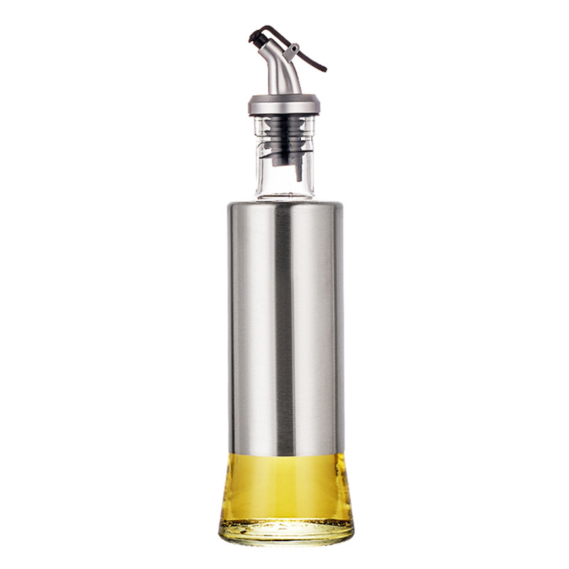 One-piece consignment glass oil pot, household stainless steel leak-proof bottle, kitchen soy sauce, vinegar bottle and seasoning bottle set Application Scenario