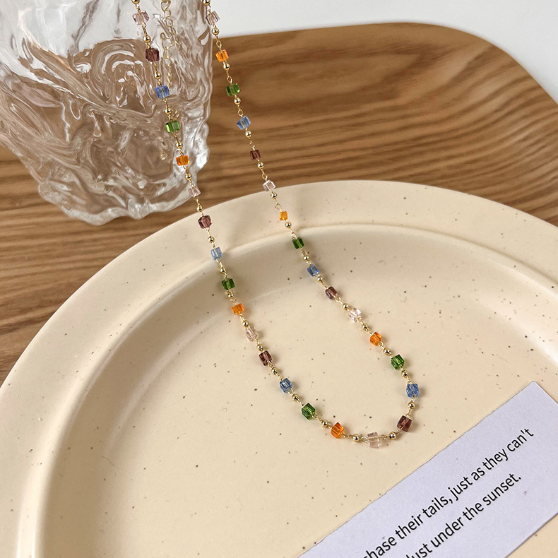 The new 2023 colorful crystal beaded necklace for women, a minimalist choker necklace with a unique summer design Application Scenario