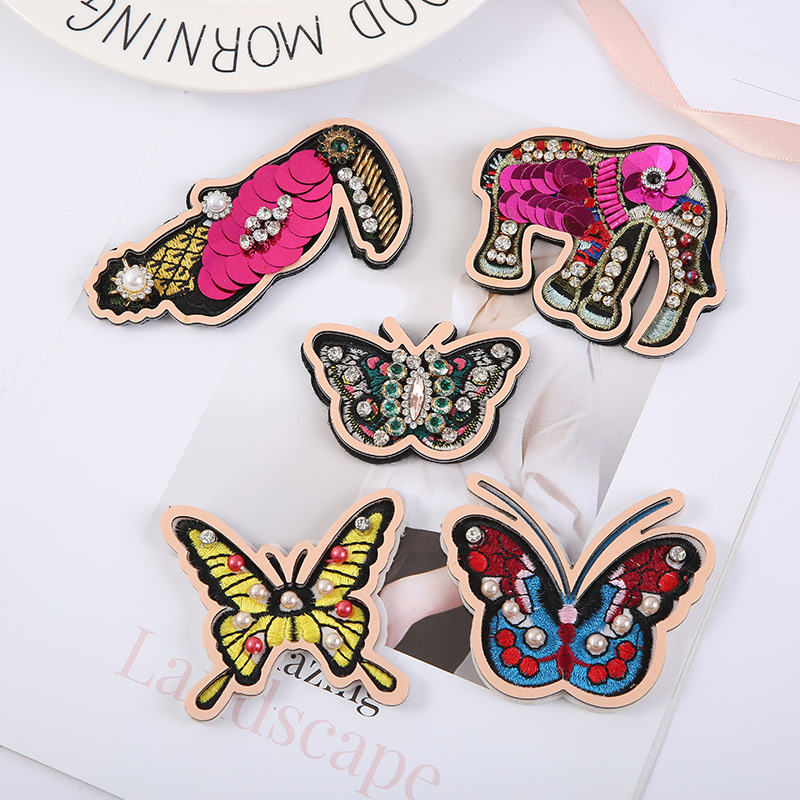 Handmade Beaded Cartoon Animal Diy Cloth Patch Brooch Plate Stage Performance Clothing Accessories Wholesale