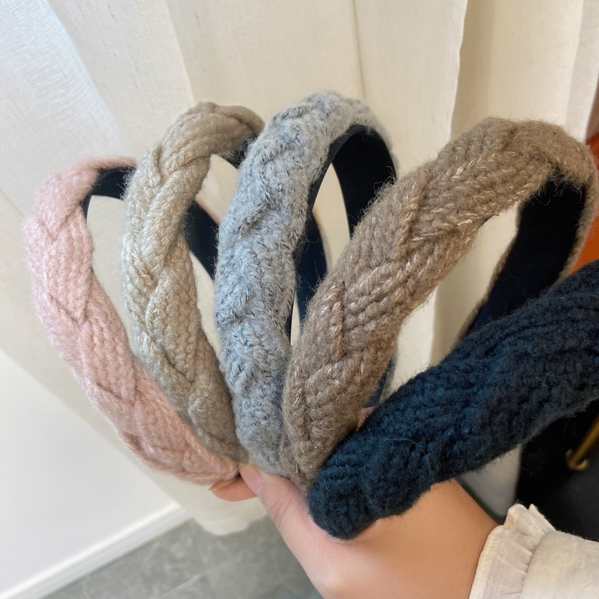 三分野吴倩同款韩国毛线编织发箍麻花高颅顶复古发箍头箍压发饰