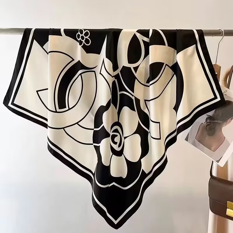 春秋新款棉麻花卉字母大牌棉麻人字纹丝巾方巾韩版职业围巾领巾