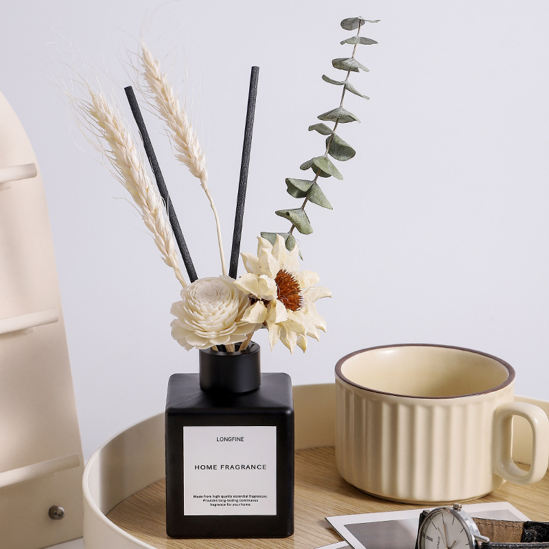 Vintage Black Bottle Dry Flower Without Fire Aromatherapy Essential Oil Household Rattan Fragrance Decoration Bedroom Air Fresh Remove Smell details Picture