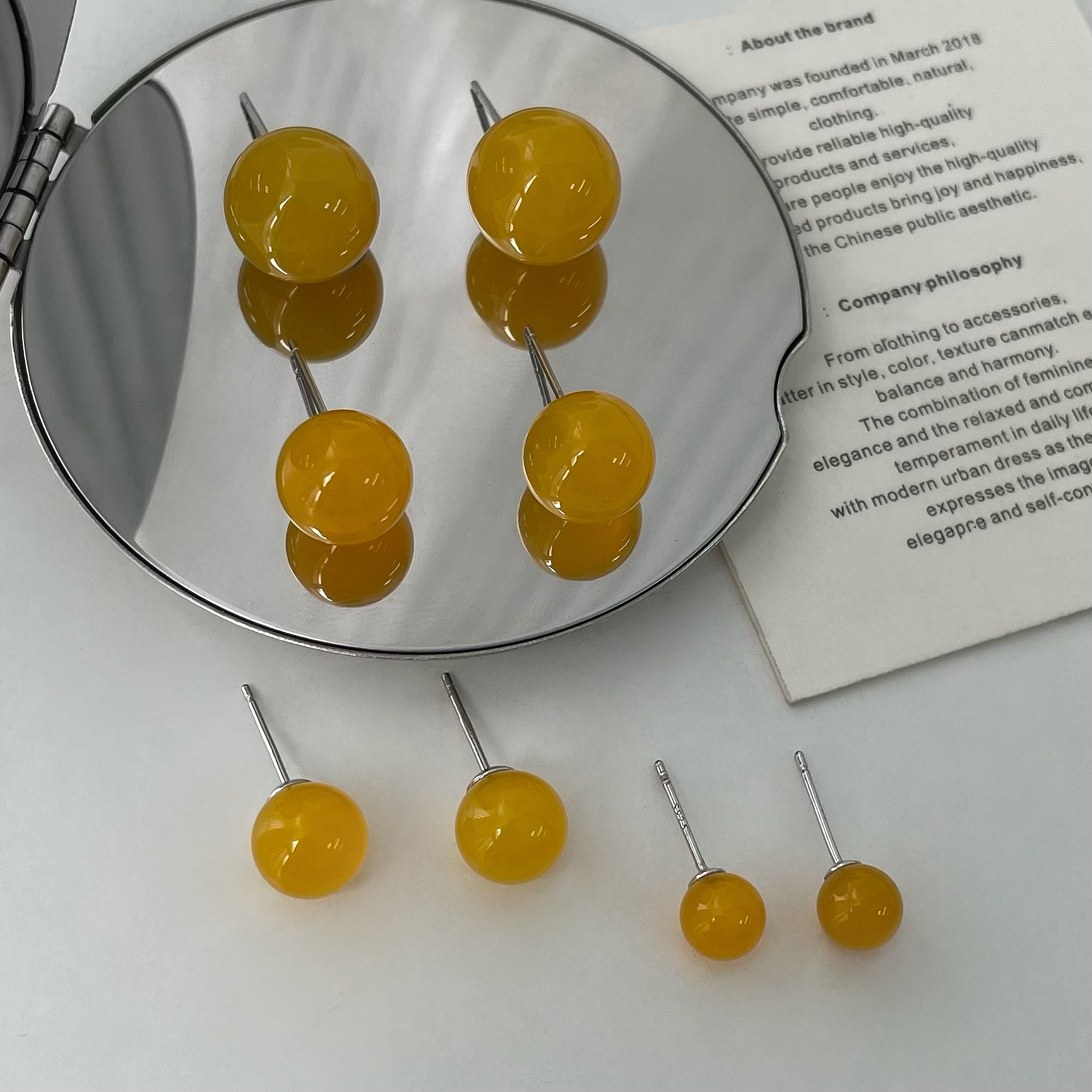 S925 plata esterlina amarillo ágata pendientes de oído simple y versátil ins temperamento de alta clase estilo de diseño de nicho Specification image