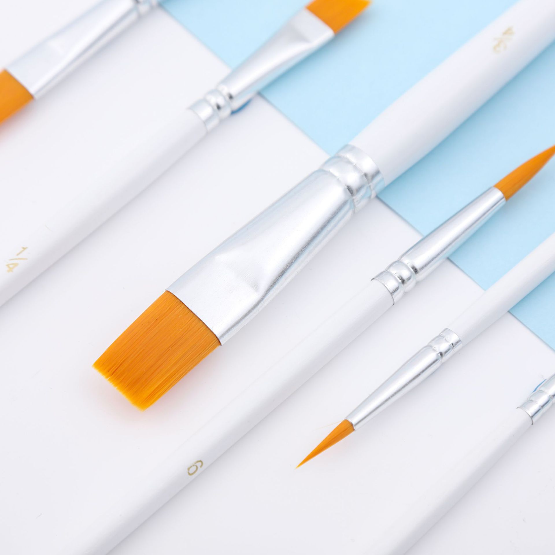 Cross-border premium Pingfeng 6-piece wooden pearlescent white rod Gold tail student art set nylon acrylic oil Brush Application Scenario