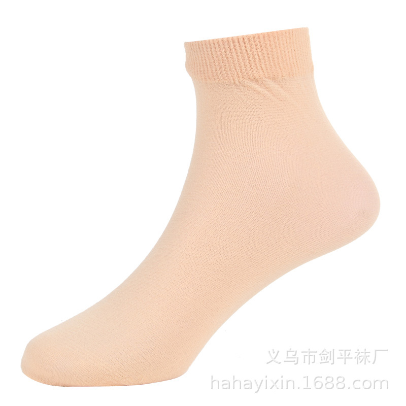 Men's stockings, women's socks, disposable socks, sock covers, children's playground socks, foot bath shop, skating rink, early education boys' socks Application Scenario