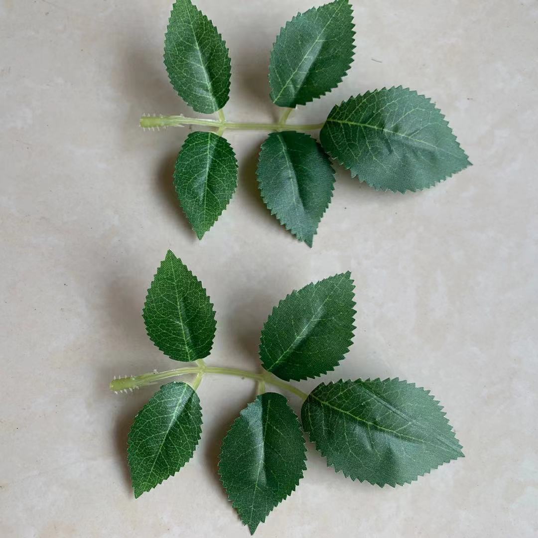 Silk screen flower materials wholesale simulation flowers fake flowers with leaves five rose leaves rose leaves silkscreen rose leaves full figure