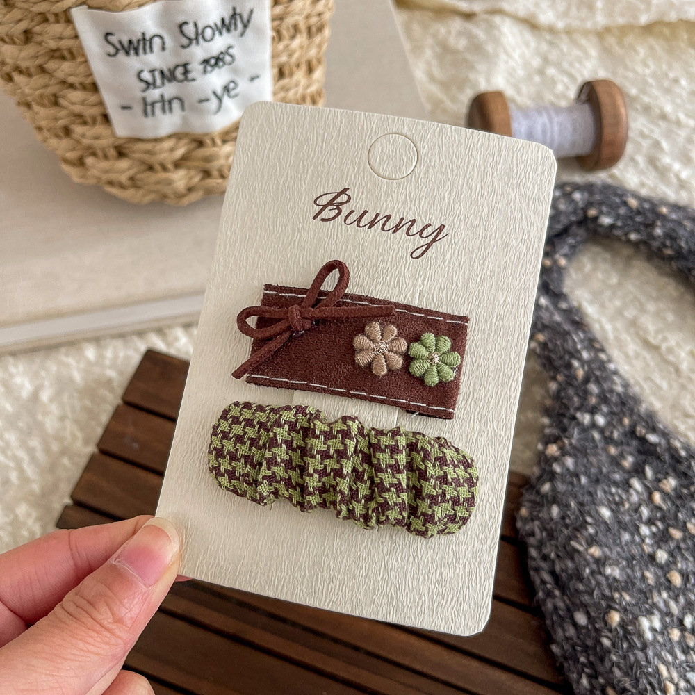 2025可露丽几何爱心发夹秋冬高级感时尚格纹发饰发卡后脑勺碎发夹详情7