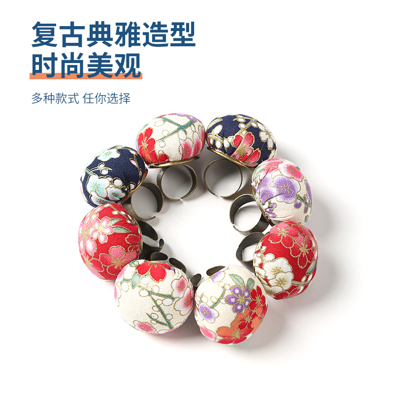Manufacturers wholesale embroidery ring buckle needle insert DIY cross stitch tools needle insert ball hand sewing cloth needle insert bag Application Scenario