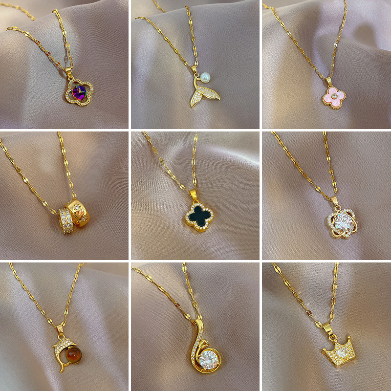 [Titanium Steel] South Korea Dongdaemun New Smart Sparkle Necklace Net Red Texture Simple Zircon Micro-Inset Collarbone Chain Application Scenario
