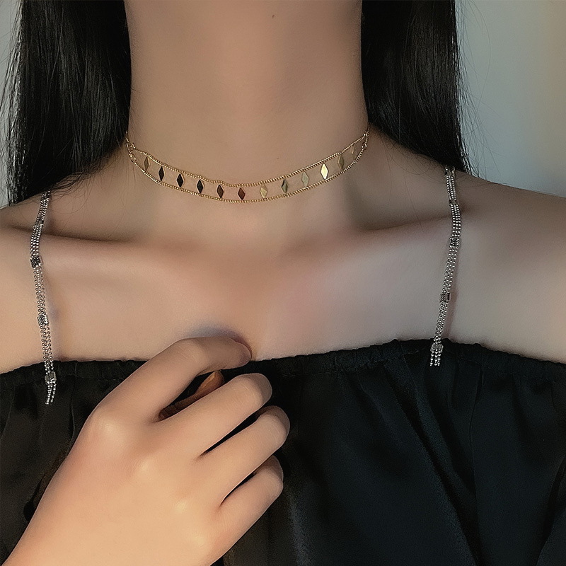 2024 New double-layer diamond-shaped sequined titanium steel necklace, women's summer Instagram sexy and cold style collarbone chain Application Scenario