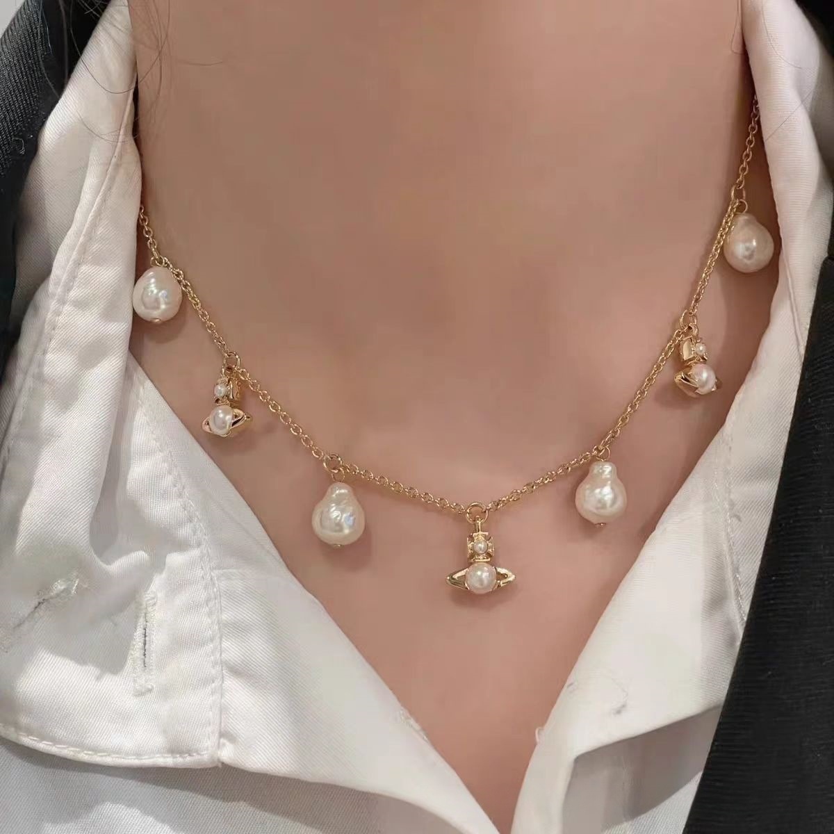 【 Factory Direct Sales 】 Wholesale and consignment of the Western-style Queen of the West Baroque pearl tassel small Saturn necklace for women pic 7