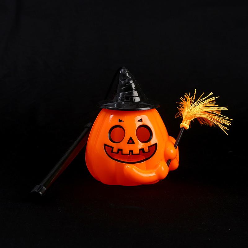 Cross-border new Halloween pumpkin lantern, children's hand-held luminous candy jar, dance party, bar decoration props Application Scenario