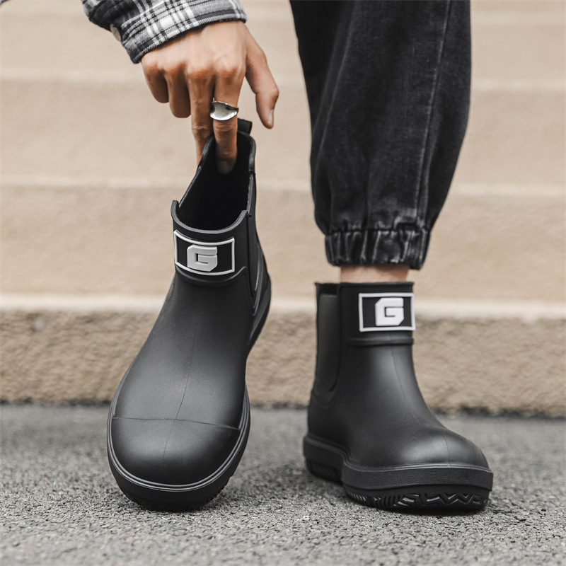 Cross-border fashion rain boots, men's outdoor versatile waterproof fishing shoes, couple camping rain boots, Korean version anti-slip kitchen shoes details Picture