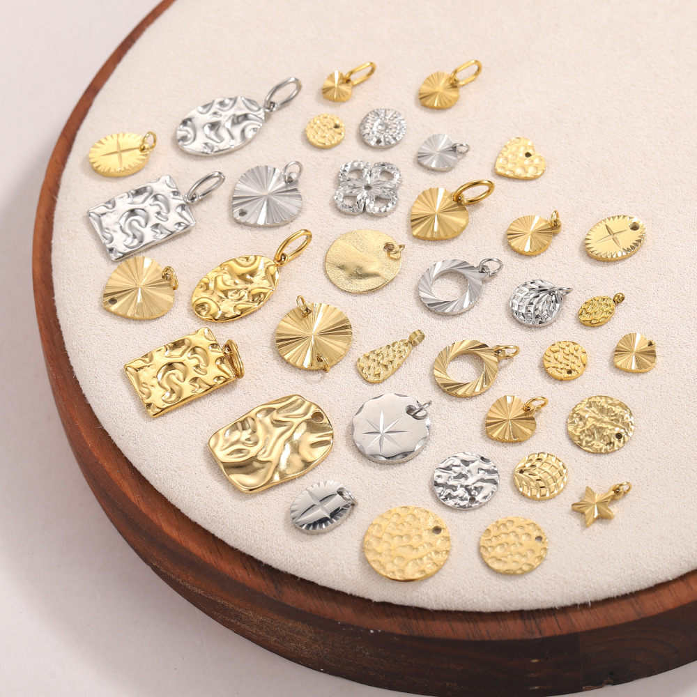 Cross-border best-selling stainless steel pendant texture pattern round plate heart four-leaf clover diy bracelet necklace accessory pic 6